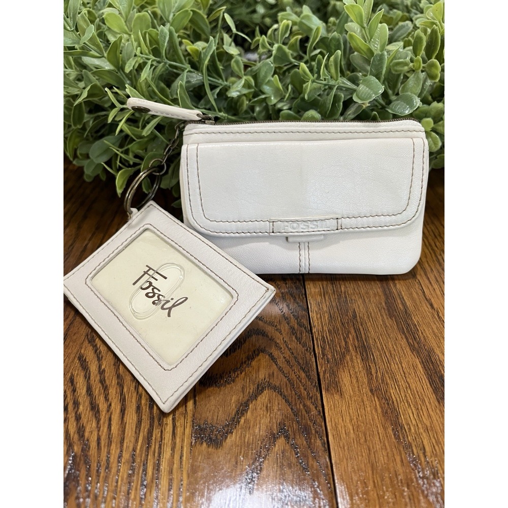 Vintage‎ Fossil Cream Colored Leather Wallet With Attached Card Holder